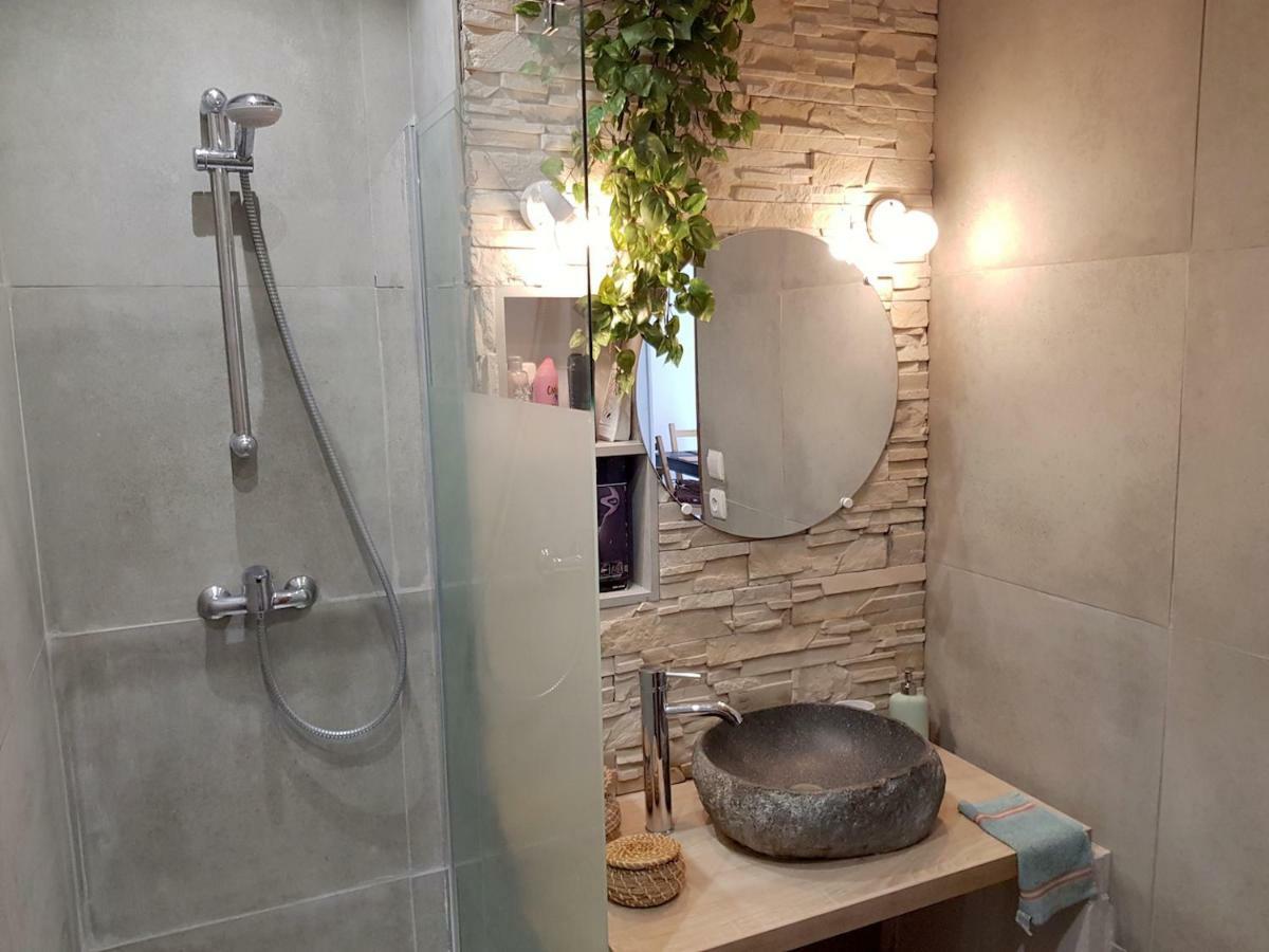 Au Petit Thai - T2 Avec Balcon - Montpellier Centre Διαμέρισμα Εξωτερικό φωτογραφία