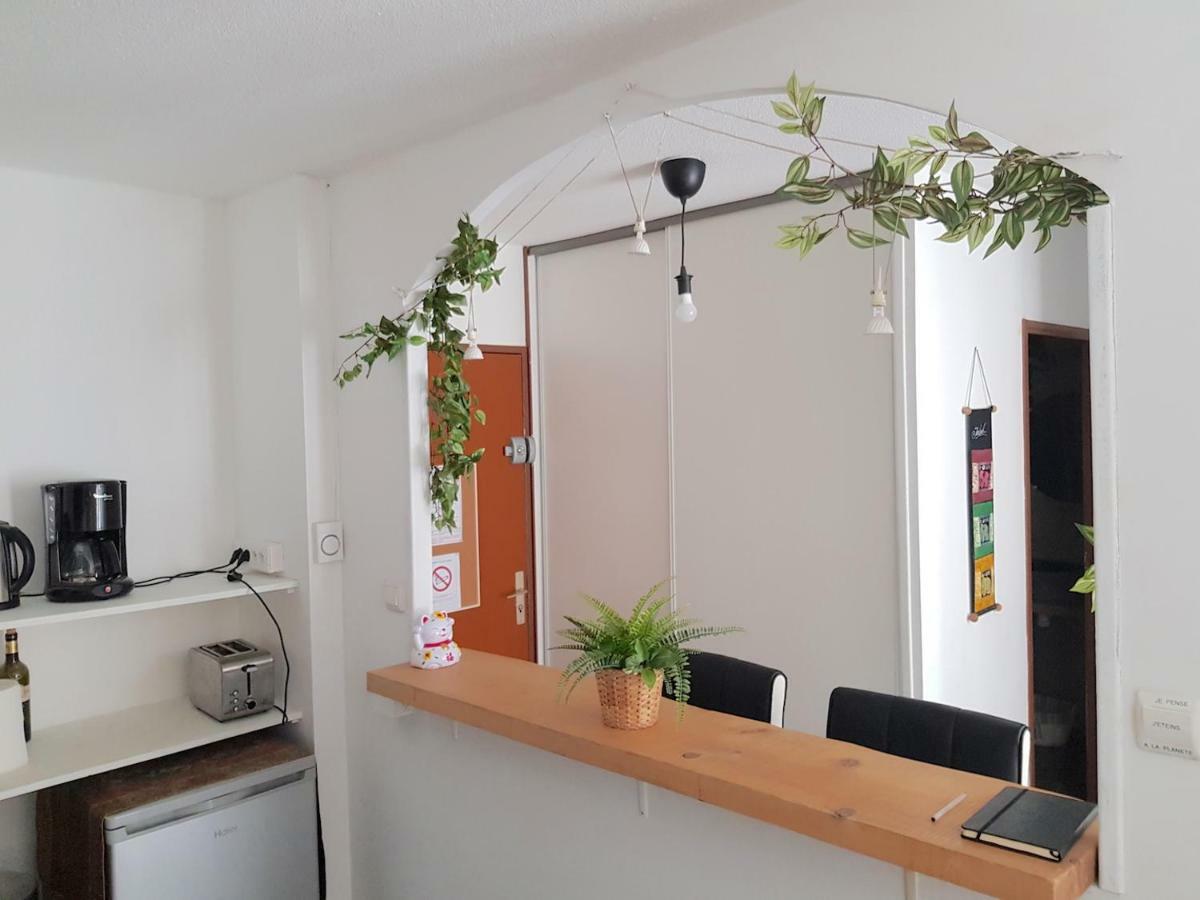 Au Petit Thai - T2 Avec Balcon - Montpellier Centre Διαμέρισμα Εξωτερικό φωτογραφία